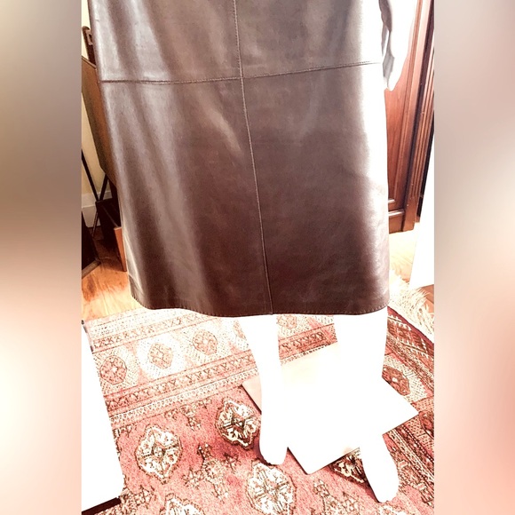 Soft and shiny dark brown real lamb leather skirt just at knee Eur size 42 US 10 - Picture 4 of 13